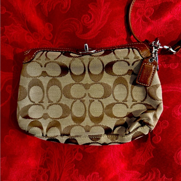 Coach Twist Open Wristlet Brown 7”x4” Good Condition - Picture 1 of 9